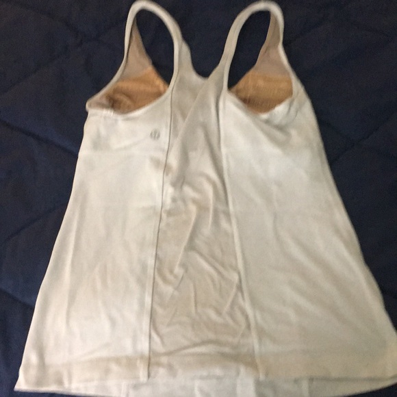 Lululemon workout top - Picture 2 of 2